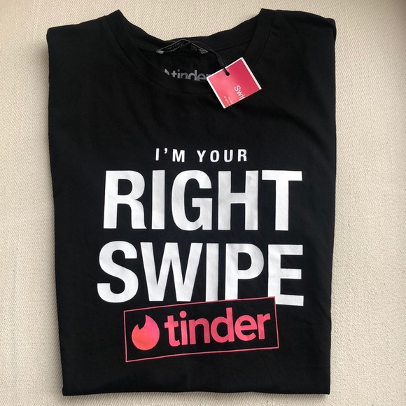 TINDER SWIPE RIGHT T-SHIRT ❤️